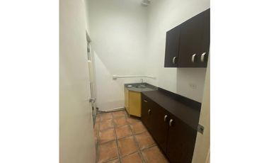 ALQUILER LOCAL COMERCIAL  ALBROOK