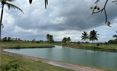 VENTA APARTAMENTO PH LAS OLAS II EN SAN CARLOS (OF)