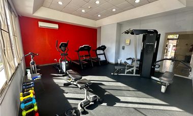 Se vende y alquila casa en Paseo Dorado, Condado del Rey