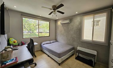 Se vende y alquila casa en Paseo Dorado, Condado del Rey