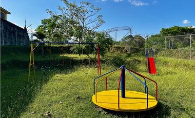 Se vende y alquila casa en Paseo Dorado, Condado del Rey