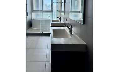 ALQUILO APTO 218 m2 - BELLA VISTA - Av. Balboa - PH YACHT CLUB