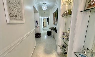 Se vende apartamento frente al mar en Coco del Mar, PH Horizonte