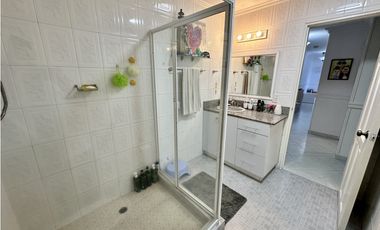 Se vende apartamento frente al mar en Coco del Mar, PH Horizonte