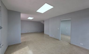 ALQUILER CASA COMERCIAL DÚPLEX EN SAN FRANCISCO (GS)