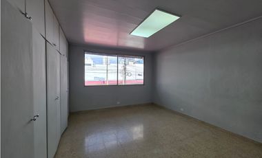 ALQUILER CASA COMERCIAL DÚPLEX EN SAN FRANCISCO (GS)