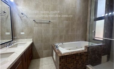 PH Embassy Club casa venta/renta  4 recámaras con baño Clayton Panama