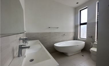 PH Embassy Club casa venta/renta 4 recámaras con baño Clayton Panama