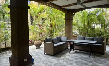 PH Embassy Club casa venta/renta 4 recámaras con baño Clayton Panama