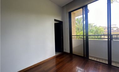 PH Embassy Club casa venta/renta 4 recámaras con baño Clayton Panama