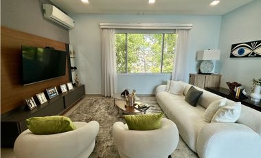 Se vende casa remodelada en El Carmen