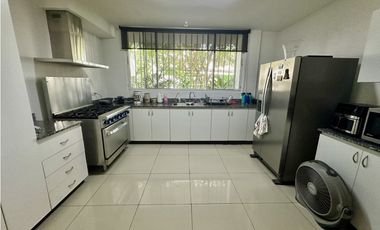 Se vende casa remodelada en El Carmen