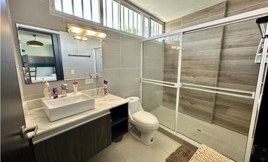 Se vende casa remodelada en El Carmen