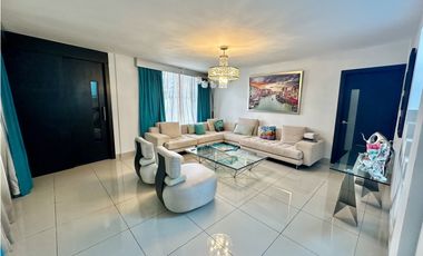 Se vende casa remodelada en El Carmen