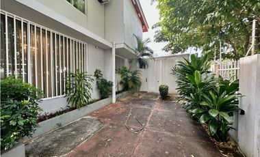 Se vende casa remodelada en El Carmen