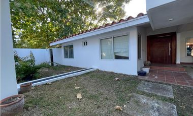 se Vende Casa en Costa Esmeralda