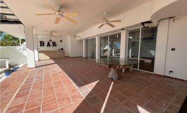 se Vende Casa en Costa Esmeralda