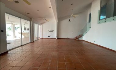 se Vende Casa en Costa Esmeralda