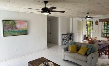 Venta de casa en Chame Bejuco remodelada