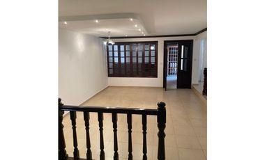 Casa en Venta en La Alameda | Amplia y Disponible Inmediatamente