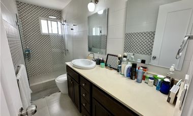 Se vende apartamento en Altos del Golf, PH Villa Gabriela