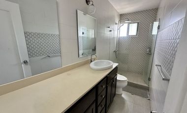 Se vende apartamento en Altos del Golf, PH Villa Gabriela