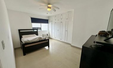 Se vende apartamento en Altos del Golf, PH Villa Gabriela