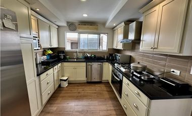Se vende apartamento en Altos del Golf, PH Villa Gabriela