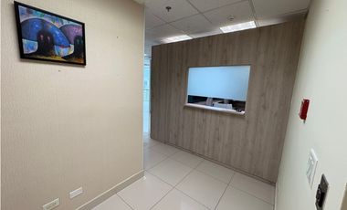 Oficina de 12 puestos de trabajo en alquiler en Financial Park