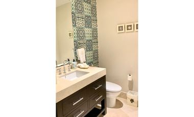 ¡Lujo Frente al Mar! Espectacular Apartamento en Buenaventura