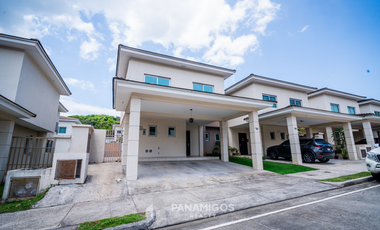 Casa en venta cerca de Altaplaza en Altos del Parque