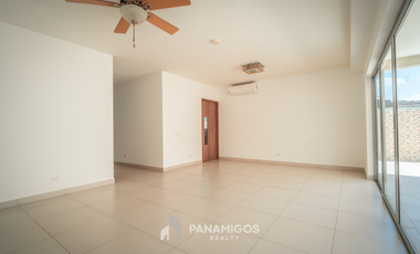 Casa en venta cerca de Altaplaza en Altos del Parque