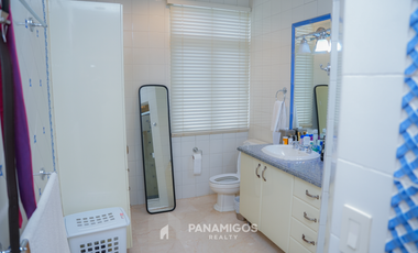 Casa de 4 recamaras de lujo en venta en Royal Pacific