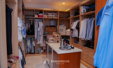 Casa de 4 recamaras de lujo en venta en Royal Pacific