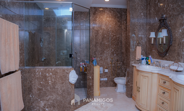 Casa de 4 recamaras de lujo en venta en Royal Pacific