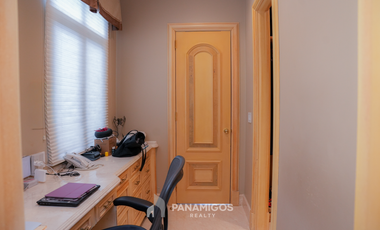 Casa de 4 recamaras de lujo en venta en Royal Pacific