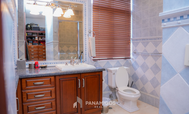 Casa de 4 recamaras de lujo en venta en Royal Pacific