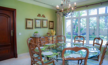 Casa de 4 recamaras de lujo en venta en Royal Pacific