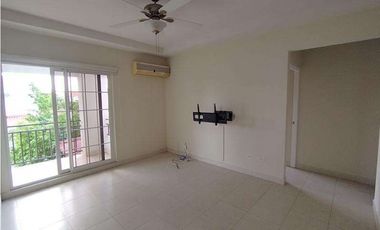 se vende hermosa casa en Versalles