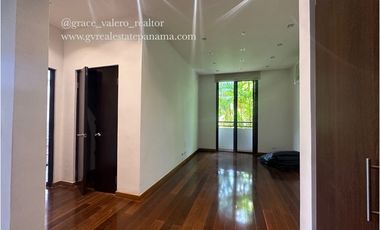 PH Embassy Club casa venta/renta 4 recámaras con baño Clayton Panama