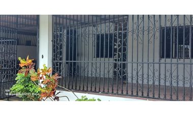 Se Alquila Amplia Casa - La Floresta-Arraiján (LM)