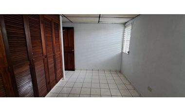 Se Alquila Amplia Casa - La Floresta-Arraiján (LM)