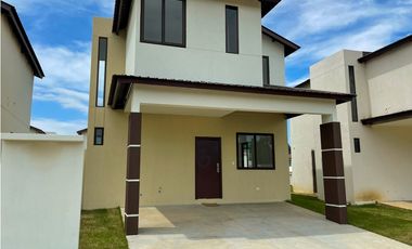 Se Vende Casa Dúplex en Costa Verde, Panamá Oeste