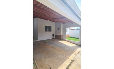 VENDO CASA EN ARBOLEDAS, PANAMA OESTE