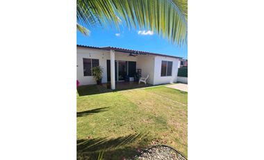 VENDO CASA EN ARBOLEDAS, PANAM OESTE