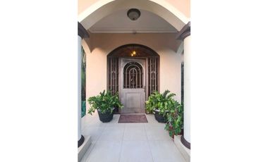 VENDO CASA EN LA CHORRERA