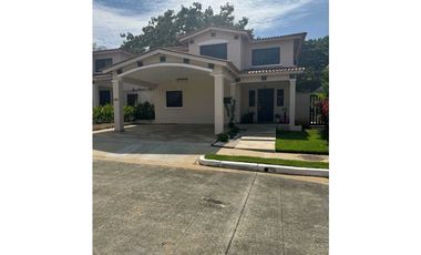 VENDO CASA EN COSTA VERDE - MO