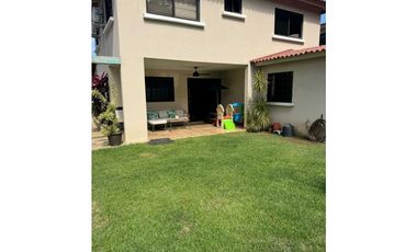 VENDO CASA EN COSTA VERDE - MO