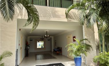 Se Vende Apto. playa PH GALEONES ENSENADA LAGOMAR (LM)