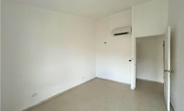 Casa de 72.97m2 en venta en Pedregal. 26-2091